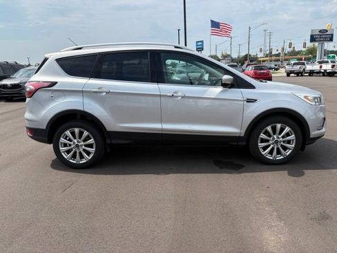 Used 2017 Ford Escape Titanium FWD image 9