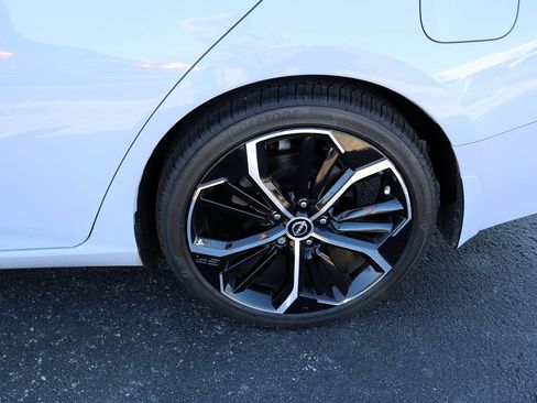 Used 2023 Nissan Altima 2.5 SR image 9