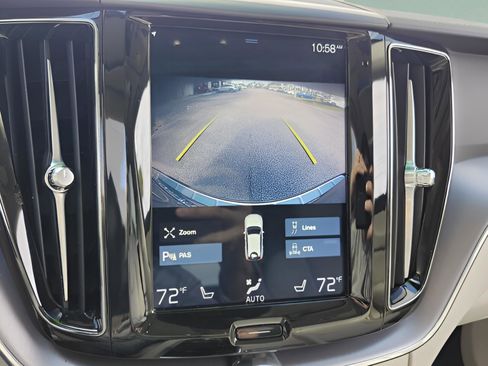 Used 2020 Volvo XC60 T8 Momentum w/ Protection Package Premier image 23