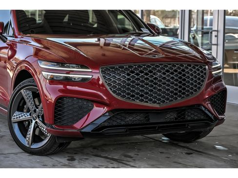 Used 2023 Genesis GV70 2.5T w/ Sport Prestige Package image 2