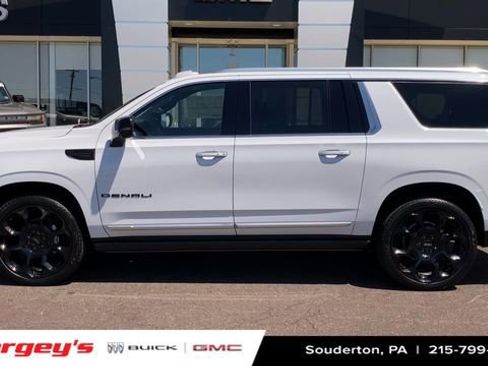 New 2026 GMC Yukon XL Denali w/ Denali Reserve Package AWD/4WD image 5