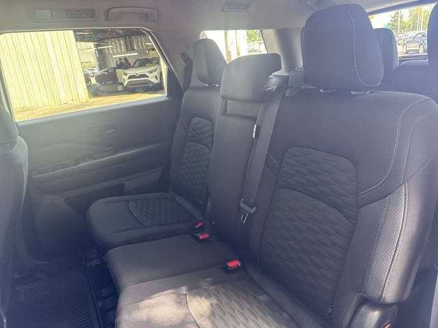 Used 2024 Nissan Pathfinder S w/ Cargo Package FWD image 15