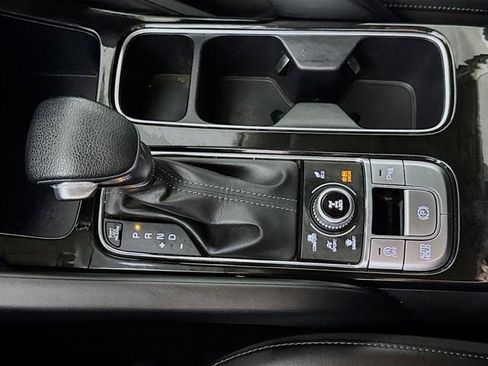 Certified 2023 Kia Telluride LX image 17