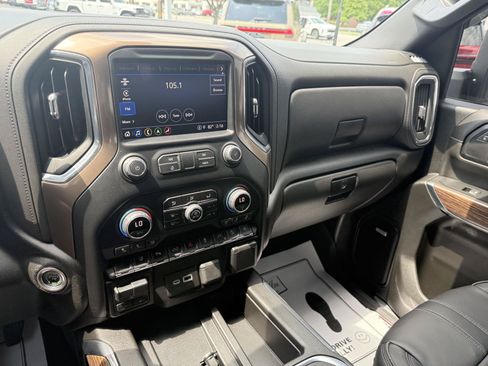 Used 2022 Chevrolet Silverado 2500 High Country w/ Technology Package AWD/4WD image 40