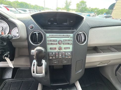 Used 2010 Honda Pilot EX-L image 22