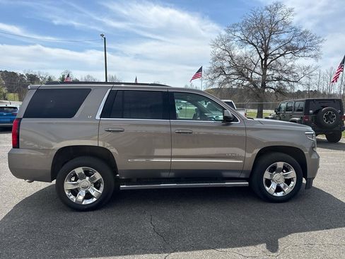 Used 2017 Chevrolet Tahoe LT w/ LT Signature Package image 29