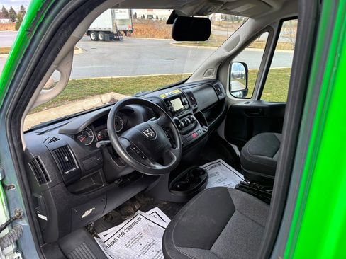 Used 2018 RAM ProMaster 2500 FWD image 9
