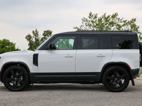 Used 2024 Land Rover Defender 110 S AWD/4WD image 2