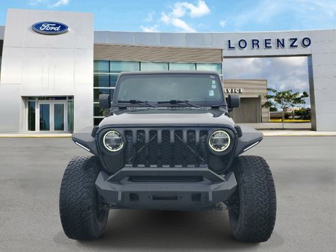 Used 2021 Jeep Gladiator Overland w/ Popular Equipment Package image 2