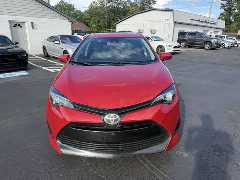 Used 2019 Toyota Corolla LE FWD image 3