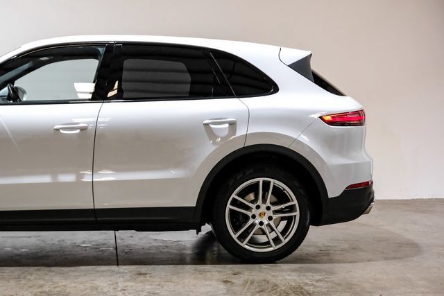Used 2019 Porsche Cayenne AWD/4WD image 16