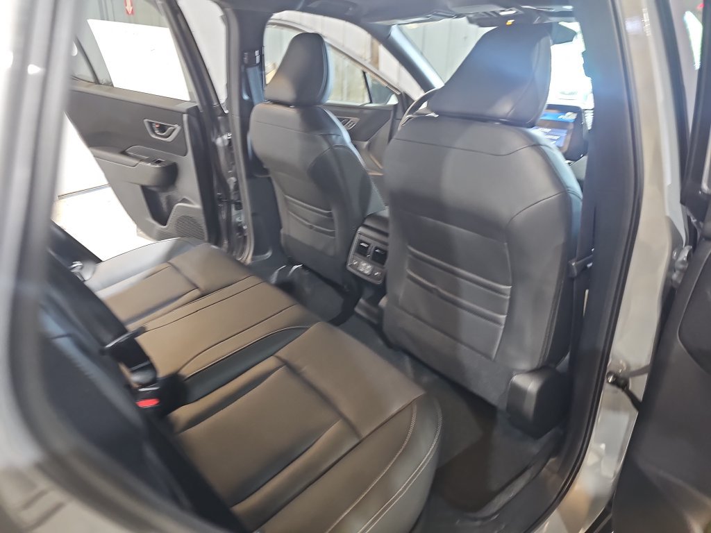 New 2026 Subaru Outback Limited AWD/4WD image 11