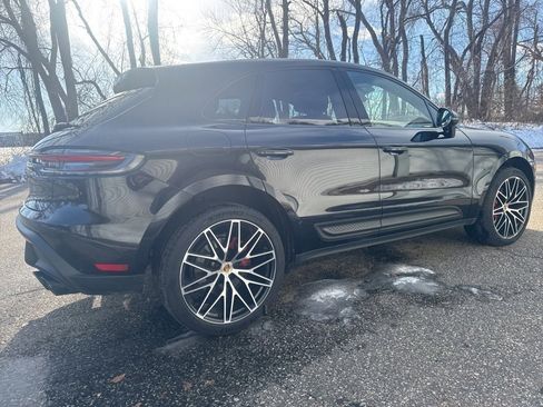 Used 2022 Porsche Macan S image 3
