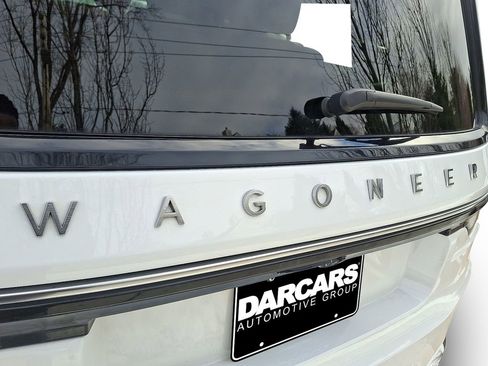 Used 2024 Jeep Wagoneer 4WD w/ Premium Group I image 29