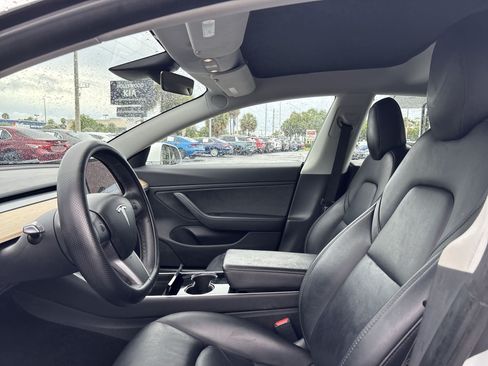 Used 2019 Tesla Model 3 Long Range RWD image 13