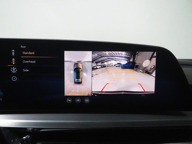 Used 2024 Cadillac Lyriq Sport RWD image 28