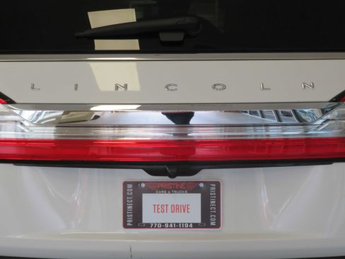 Used 2020 Lincoln Navigator Reserve w/ Luxury Package image 73