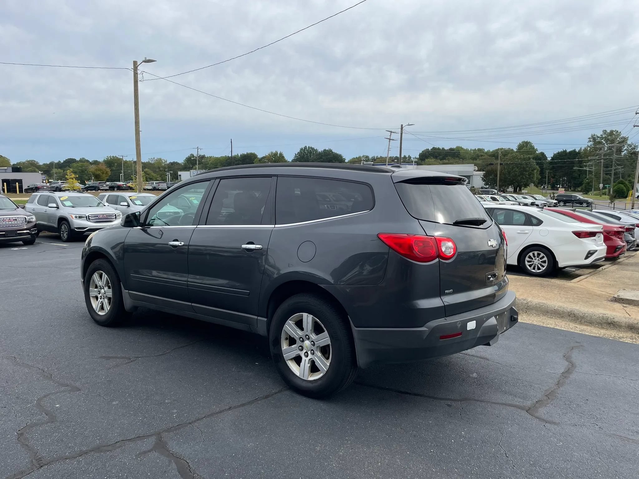 Used 2010 Chevrolet Traverse LT w/ Personal Connectivity Package AWD/4WD image 5