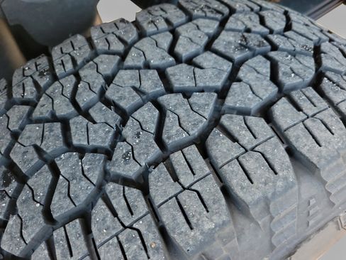 Used 2025 Chevrolet Silverado 2500 Custom w/ Custom Convenience Package image 9