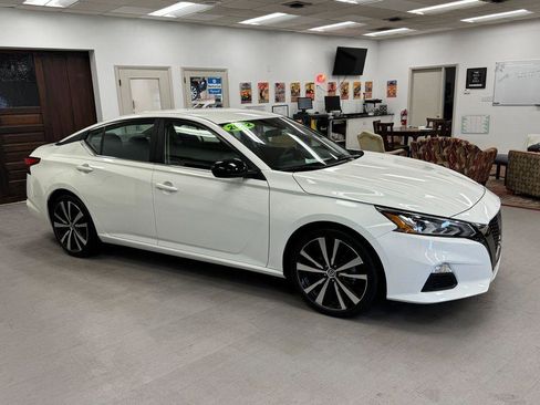 Used 2022 Nissan Altima 2.5 SR image 30