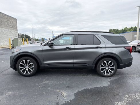Used 2025 Ford Explorer ST-Line RWD image 10