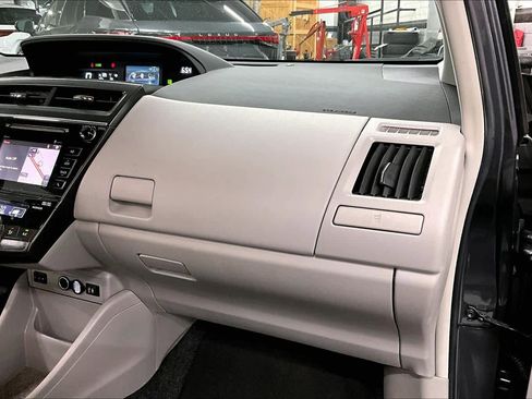 Used 2015 Toyota Prius V Four image 15