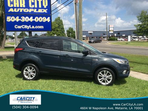 Used 2019 Ford Escape SEL image 4