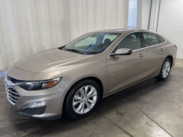 Used 2025 Chevrolet Malibu LT FWD image 1