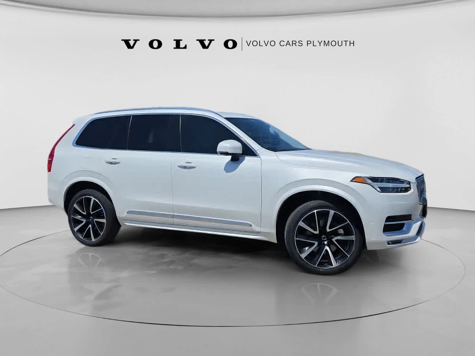 Used 2023 Volvo XC90 B5 Plus w/ Protection Package AWD/4WD image 2
