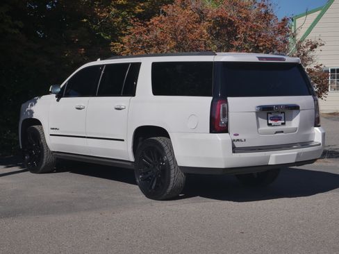 Used 2019 GMC Yukon XL Denali w/ Denali Ultimate Package AWD/4WD image 19