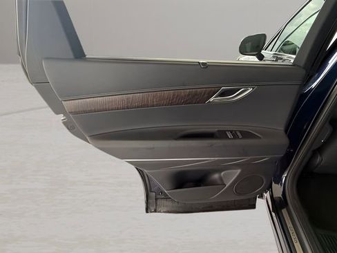 Used 2024 Genesis GV80 3.5T image 25