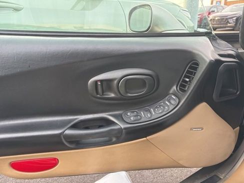 Used 2002 Chevrolet Corvette Convertible w/ Preferred Equipment Group2 image 28