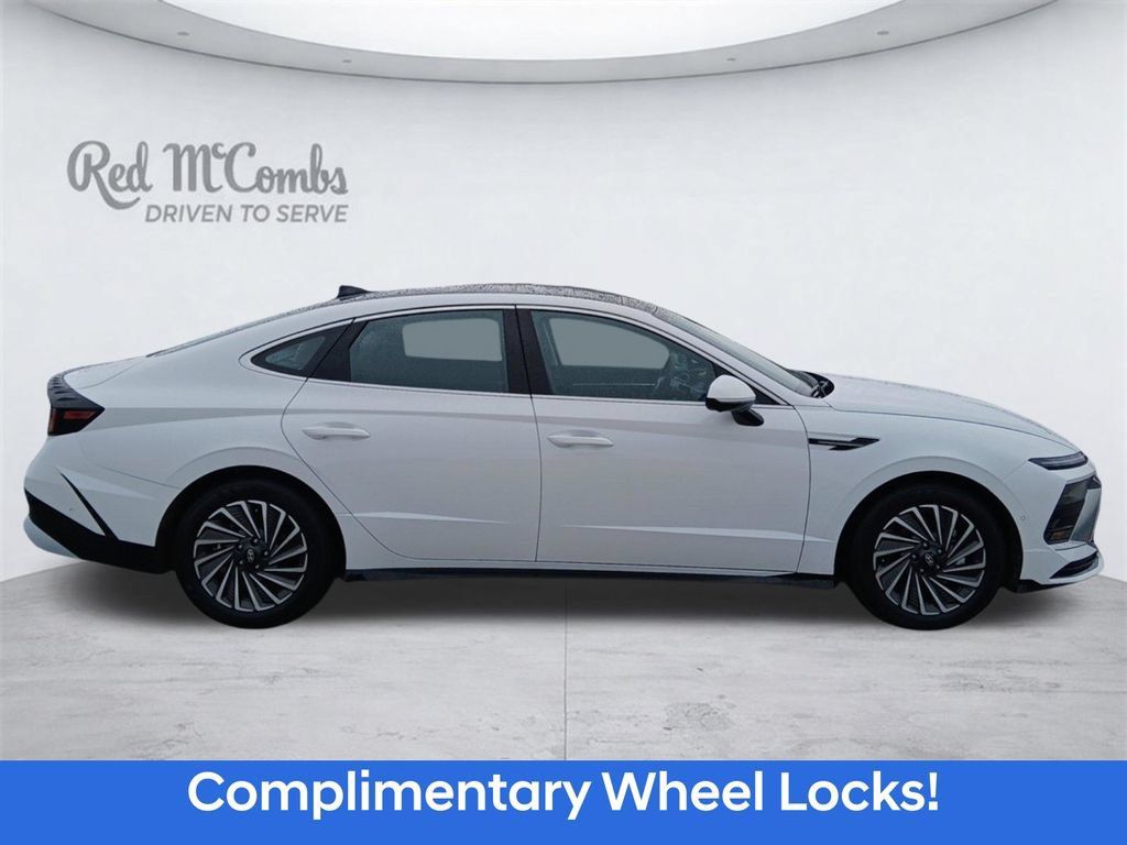 New 2026 Hyundai Sonata Limited FWD image 7