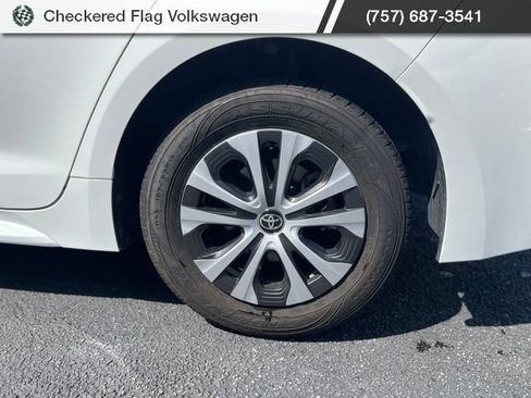 Used 2022 Toyota Corolla LE FWD image 7