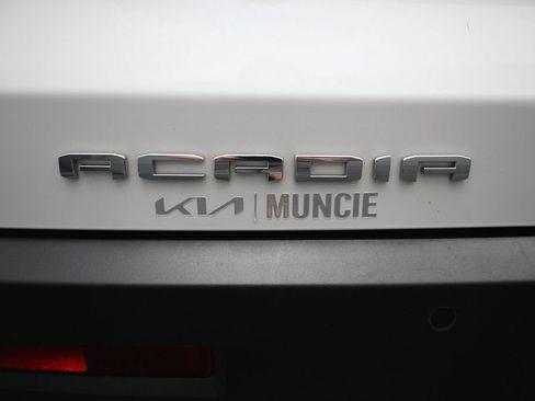 Used 2021 GMC Acadia AT4 w/ Trailering Package AWD/4WD image 10