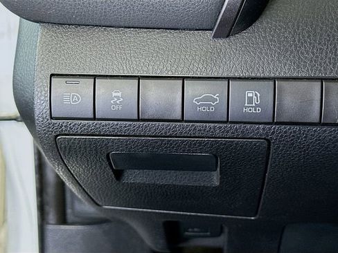 Certified 2023 Toyota Camry SE w/ Convenience Package image 11