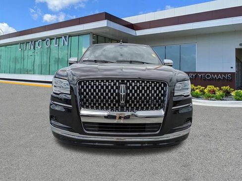 Certified 2024 Lincoln Navigator L Black Label AWD/4WD image 9