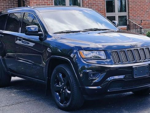 Used 2015 Jeep Grand Cherokee Altitude AWD/4WD image 11