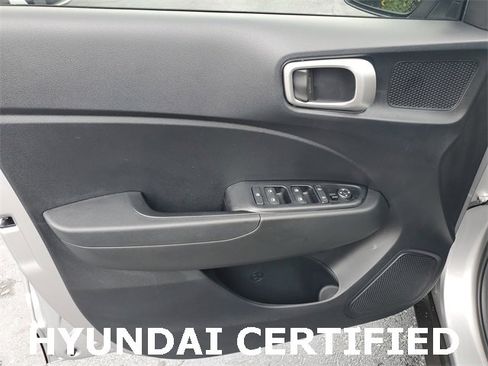 Certified 2025 Hyundai Venue SEL image 16