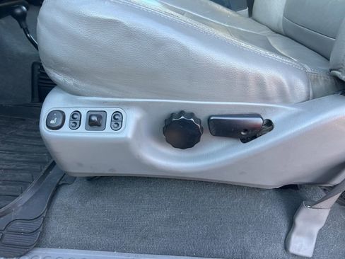 Used 2004 Ford F350 Lariat image 22