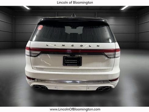 Certified 2025 Lincoln Aviator Black Label image 7