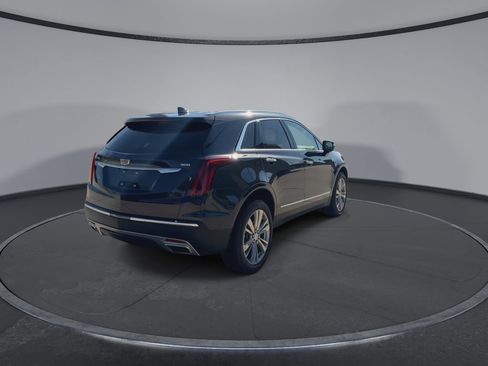 Used 2024 Cadillac XT5 Premium Luxury FWD image 8