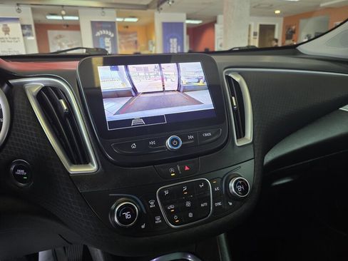 Used 2025 Chevrolet Malibu LT image 17