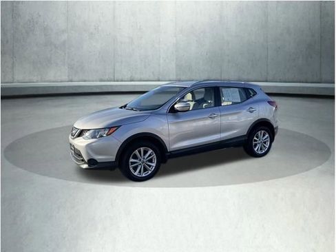 Certified 2019 Nissan Rogue Sport SV AWD/4WD image 3