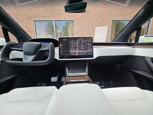 Used 2023 Tesla Model X AWD/4WD image 39