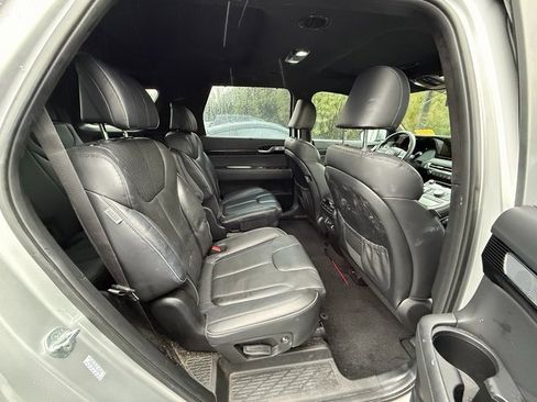 Used 2023 Hyundai Palisade Calligraphy image 16