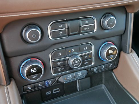Used 2024 Chevrolet Tahoe High Country w/ Max Trailering Package AWD/4WD image 32