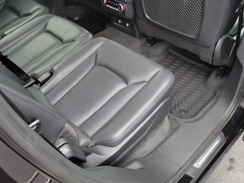 Used 2019 Audi Q7 2.0T Premium Plus w/ Premium Plus Package image 44