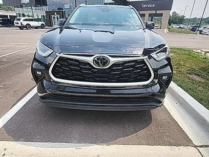 Used 2021 Toyota Highlander XLE
