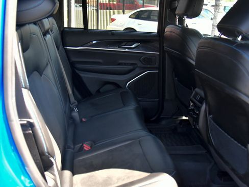 Used 2023 Jeep Grand Cherokee Trailhawk w/ Advanced Protech Group II AWD/4WD image 57